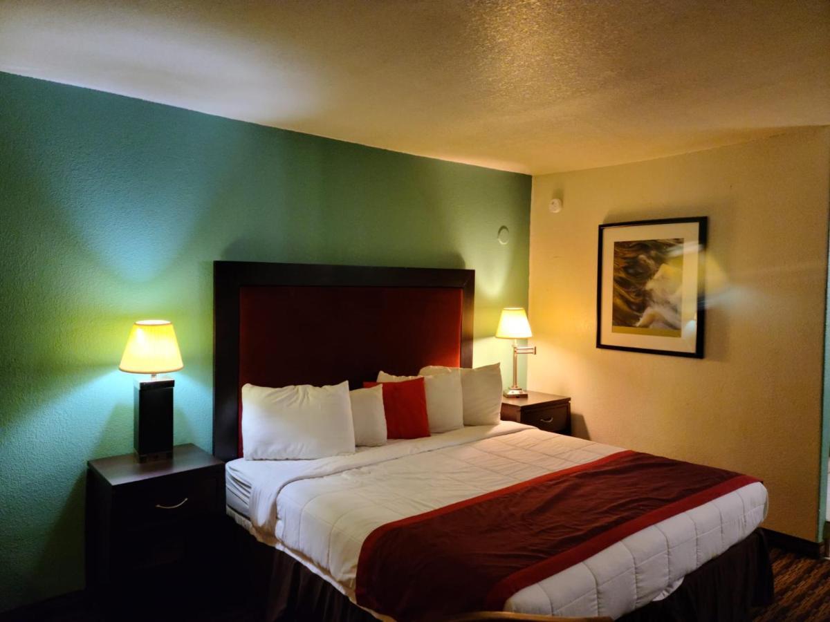 Budget Host Inn 萨莱纳 外观 照片