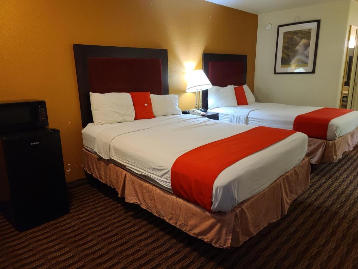 Budget Host Inn 萨莱纳 外观 照片